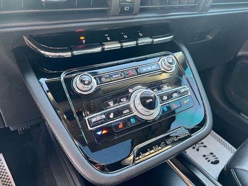 Used 2022 Lincoln Corsair AWD w/ Premium Package image 27
