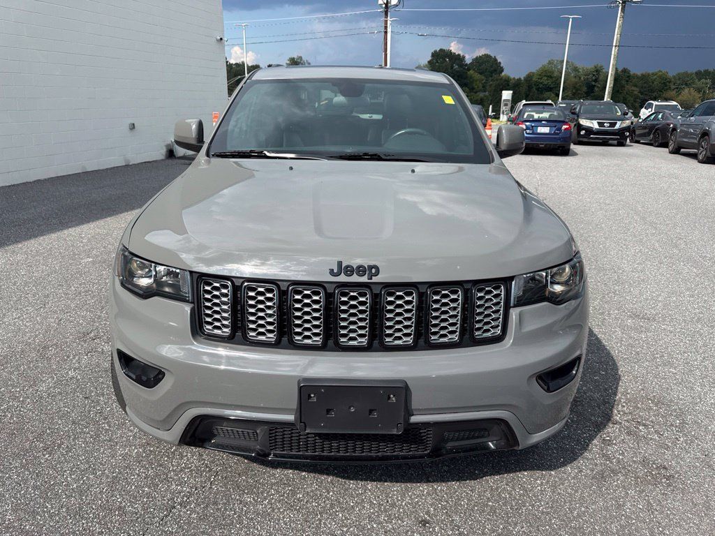 Used 2021 Jeep Grand Cherokee Laredo X AWD/4WD image 2