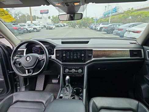 Used 2019 Volkswagen Atlas SEL Premium image 12