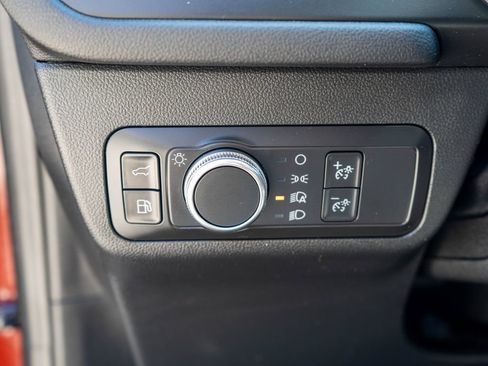 Used 2021 Ford Escape SE w/ SE Sport Appearance Package AWD/4WD image 18