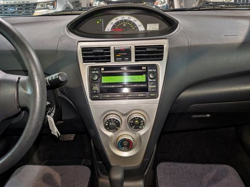 Used 2007 Toyota Yaris Sedan image 32
