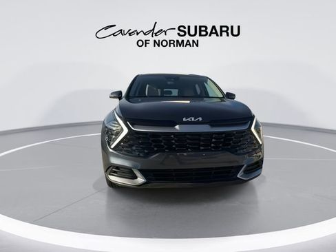 Used 2024 Kia Sportage EX image 3