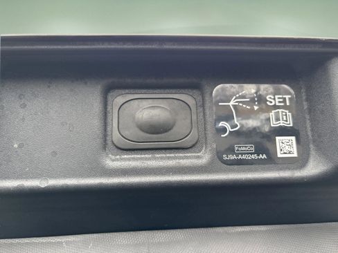 New 2025 Ford Mustang Mach-E Premium image 17