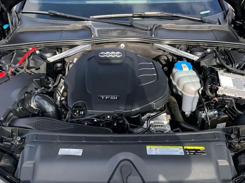 Used 2018 Audi A4 2.0T Ultra Premium Plus w/ Premium Plus Package image 32