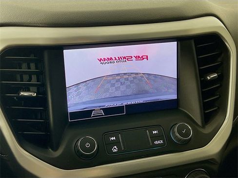 Used 2023 GMC Acadia SLE w/ Driver Convenience Package image 18