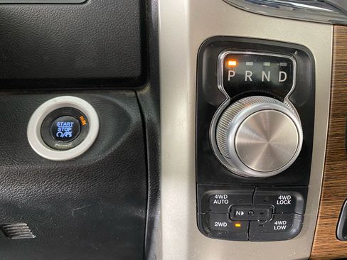 Used 2017 RAM 1500 Laramie w/ Convenience Group AWD/4WD image 25