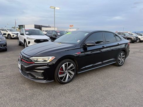 Used 2021 Volkswagen Jetta GLI image 3