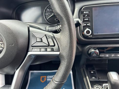 Used 2022 Nissan Kicks SR FWD image 44