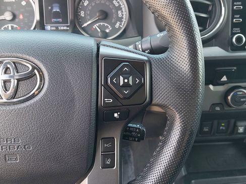 Used 2021 Toyota Tacoma TRD Off-Road w/ Technology Package RWD image 17