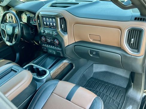 Used 2021 Chevrolet Silverado 1500 High Country w/ Technology Package image 22
