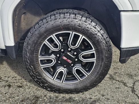 Used 2022 GMC Sierra 2500 AT4 w/ Gooseneck/5TH Wheel Package image 14