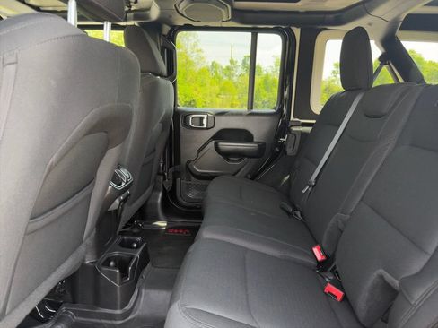 Used 2022 Jeep Wrangler Unlimited Sport AWD/4WD image 22