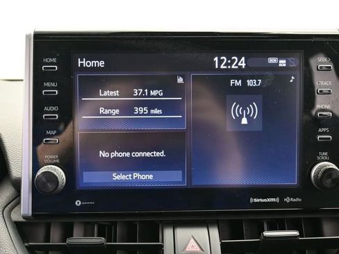 Used 2022 Toyota RAV4 SE image 19