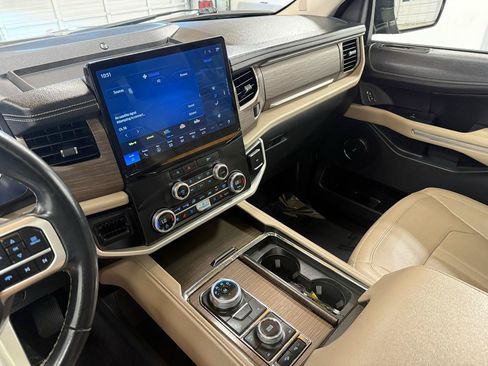 Used 2024 Ford Expedition Max Limited AWD/4WD image 20