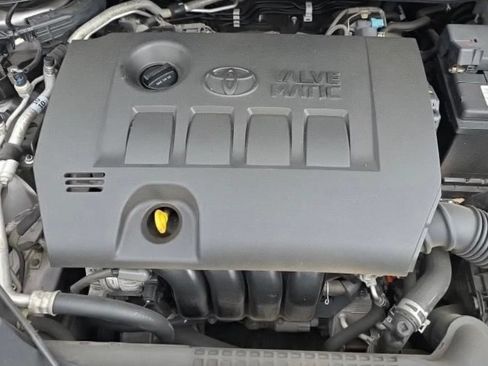 Used 2019 Toyota C-HR LE FWD image 8