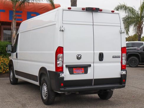 Used 2025 RAM ProMaster 2500 w/ Convenience Group FWD image 6