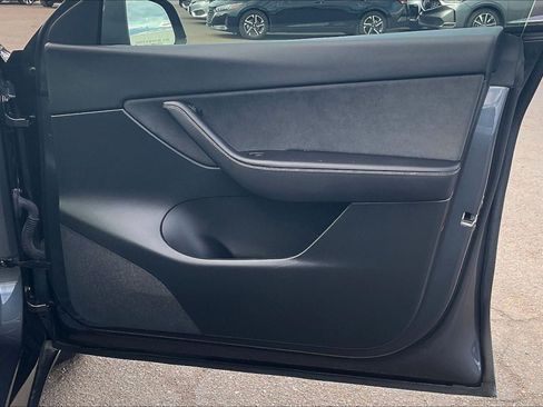 Used 2022 Tesla Model Y Performance AWD/4WD image 21