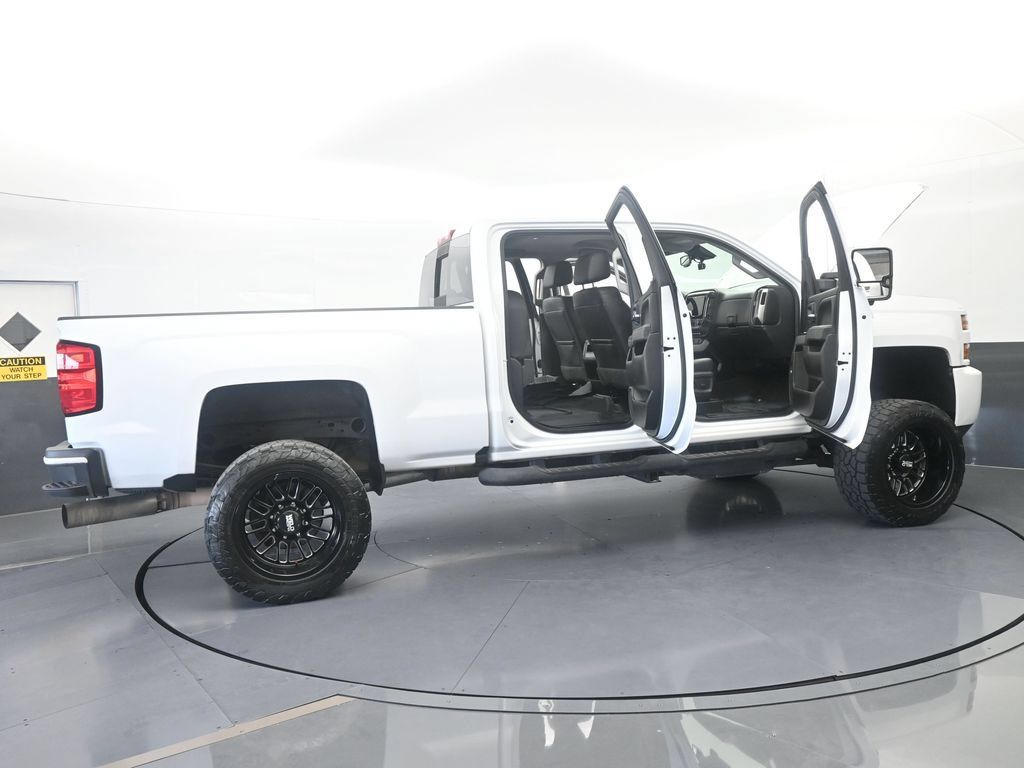 Used 2018 Chevrolet Silverado 2500 LTZ w/ Duramax Plus Package AWD/4WD image 81