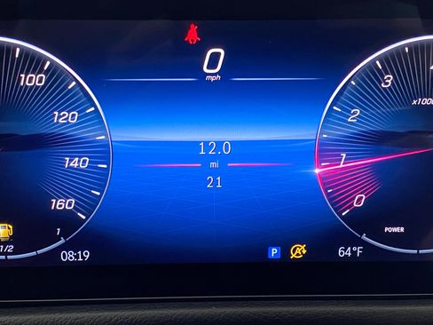 New 2025 Mercedes-Benz GLB 250 4MATIC image 19