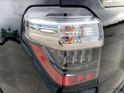 Used 2015 Toyota 4Runner SR5 Premium RWD image 28