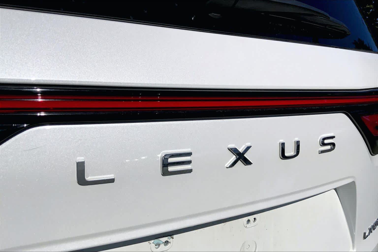 Used 2024 Lexus LX 600 4WD w/ Appearance Package image 29