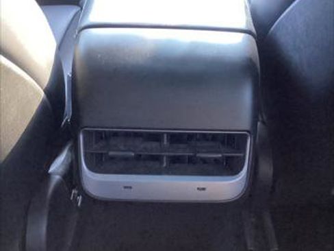 Used 2024 Tesla Model Y Long Range image 28