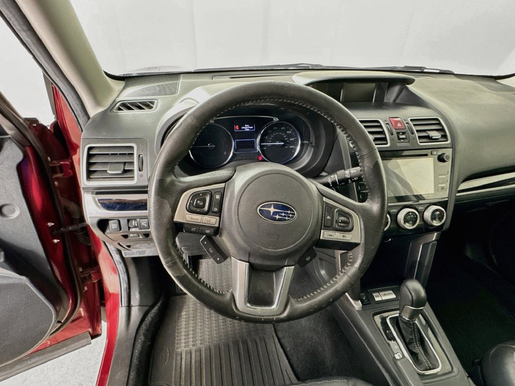 Used 2017 Subaru Forester 2.5i Touring AWD/4WD image 12