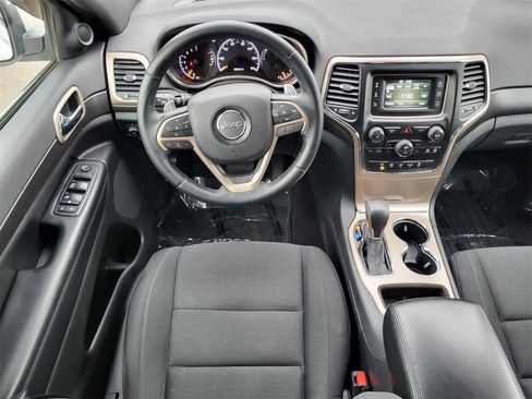 Used 2017 Jeep Grand Cherokee Laredo w/ Quick Order Package 23E image 26