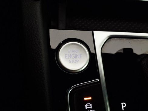 Used 2023 Volkswagen Arteon SE image 17