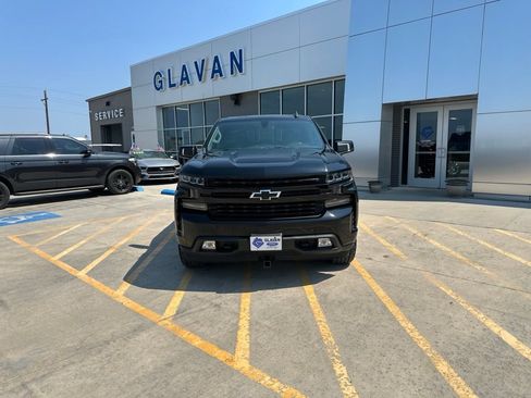 Used 2020 Chevrolet Silverado 1500 RST AWD/4WD image 2