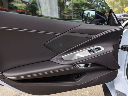 Used 2022 Chevrolet Corvette Stingray Coupe w/ Z51 Performance Package RWD image 23