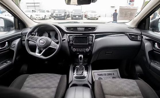 Used 2019 Nissan Rogue Sport SV FWD image 14