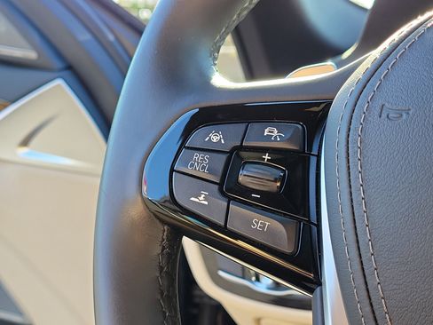 Used 2018 BMW 530i xDrive w/ Premium Package image 31