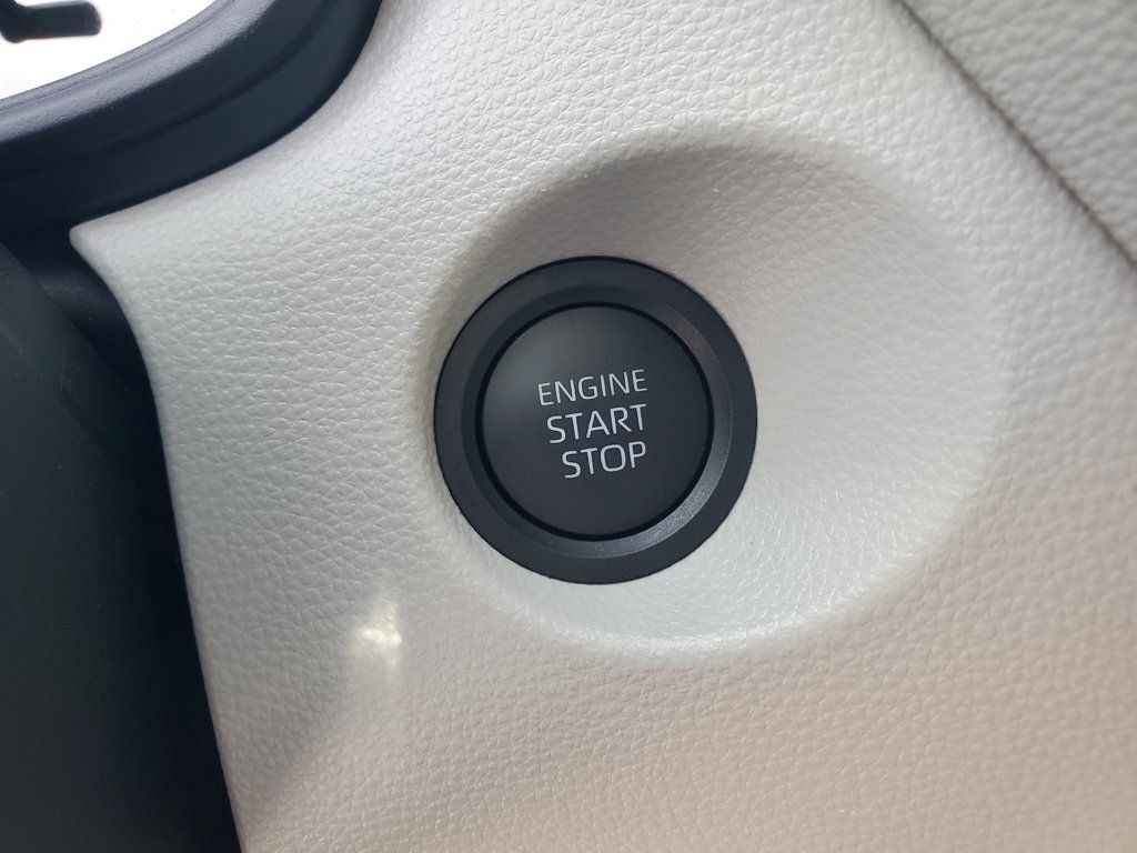 Used 2026 Toyota Corolla Cross LE FWD image 25