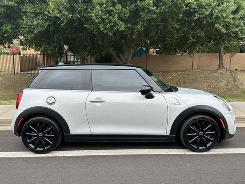 Used 2020 MINI Cooper S image 9