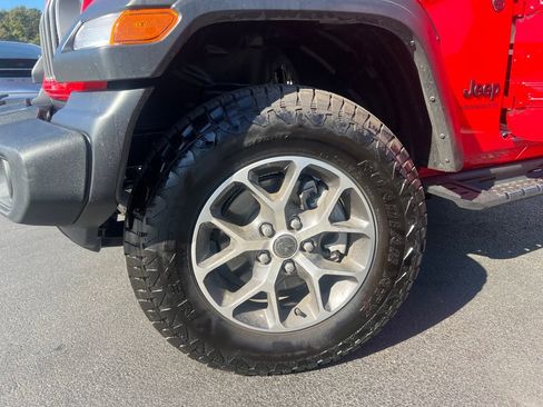 Used 2025 Jeep Wrangler Sport image 25