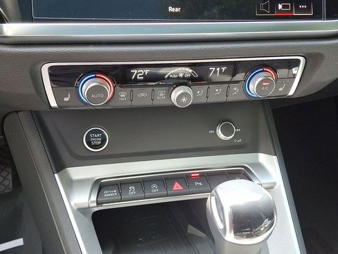 New 2025 Audi Q3 2.0T Premium image 12