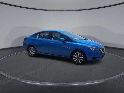 Used 2020 Nissan Versa SV FWD image 2