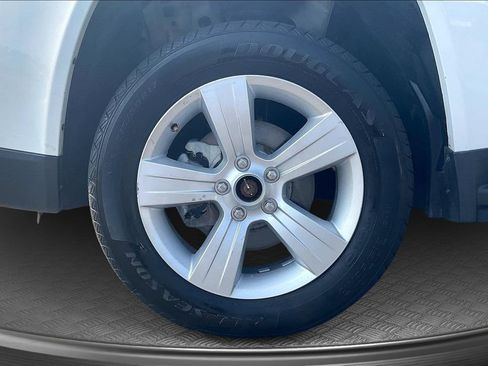 Used 2014 Jeep Compass Latitude w/ Sun/Sound Group FWD image 33