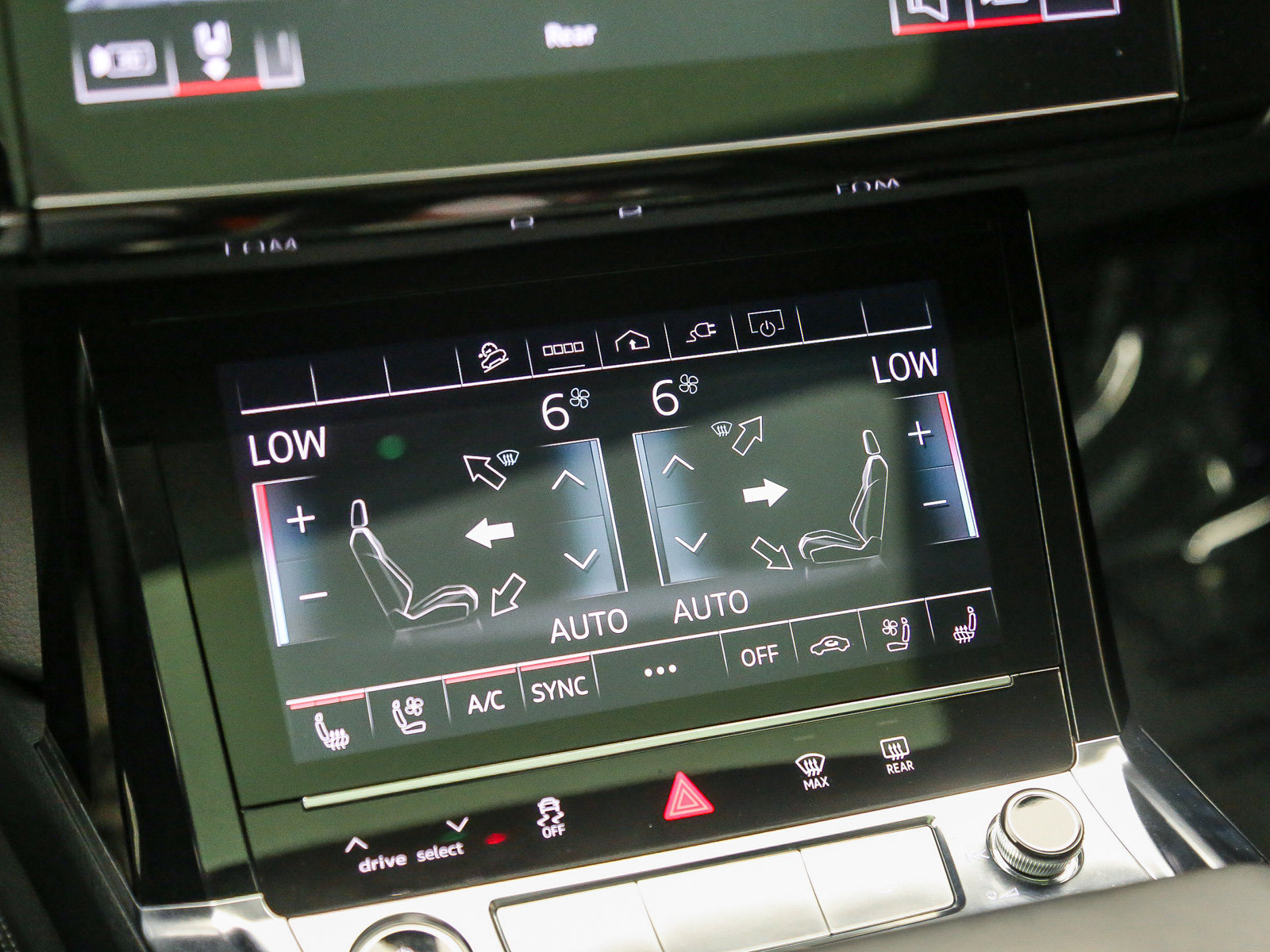 Certified 2024 Audi Q8 e-tron Premium Plus w/ Premium Plus Package AWD/4WD image 26