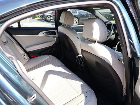 Used 2023 Genesis G70 3.3T w/ Sport Advanced Package image 39