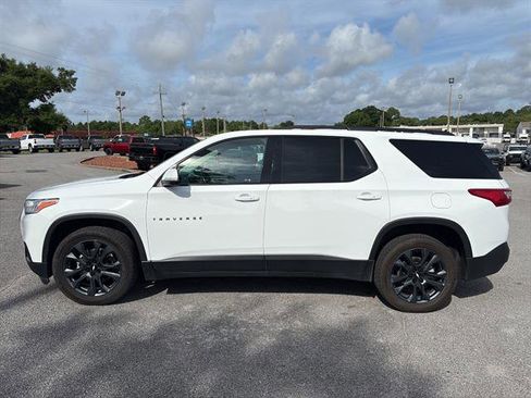 Used 2021 Chevrolet Traverse RS AWD/4WD image 3