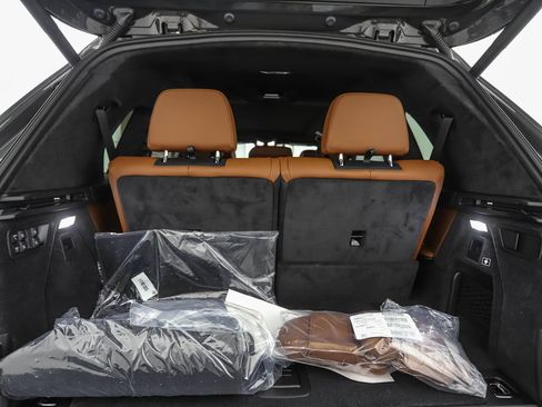 New 2027 BMW X7 xDrive40i w/ M Sport Package AWD/4WD image 28