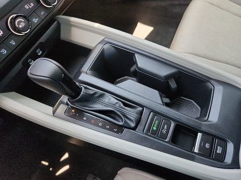 Used 2025 Honda Accord SE image 25