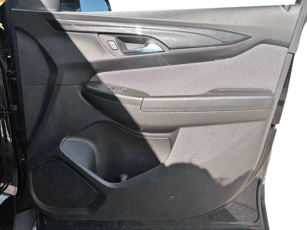 Used 2025 Chevrolet TrailBlazer LT AWD/4WD image 27