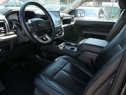 Used 2024 Ford Expedition Max XLT RWD image 12