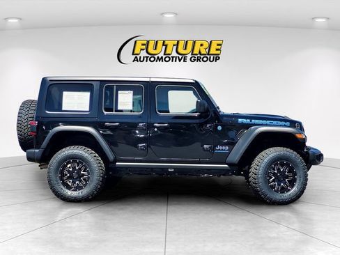Used 2024 Jeep Wrangler Unlimited Rubicon 4xe AWD/4WD image 3