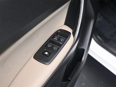 Used 2023 Ford Ranger XLT w/ Equipment Group 301A Mid image 5