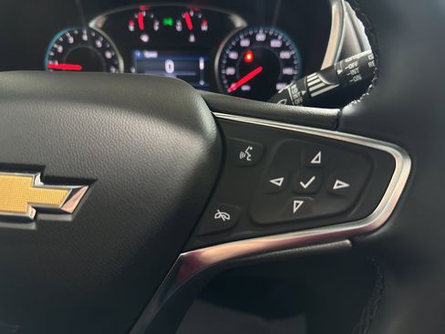 Used 2024 Chevrolet Equinox LT image 11