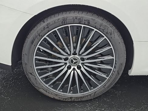 New 2026 Mercedes-Benz CLE 300 4MATIC Coupe image 8